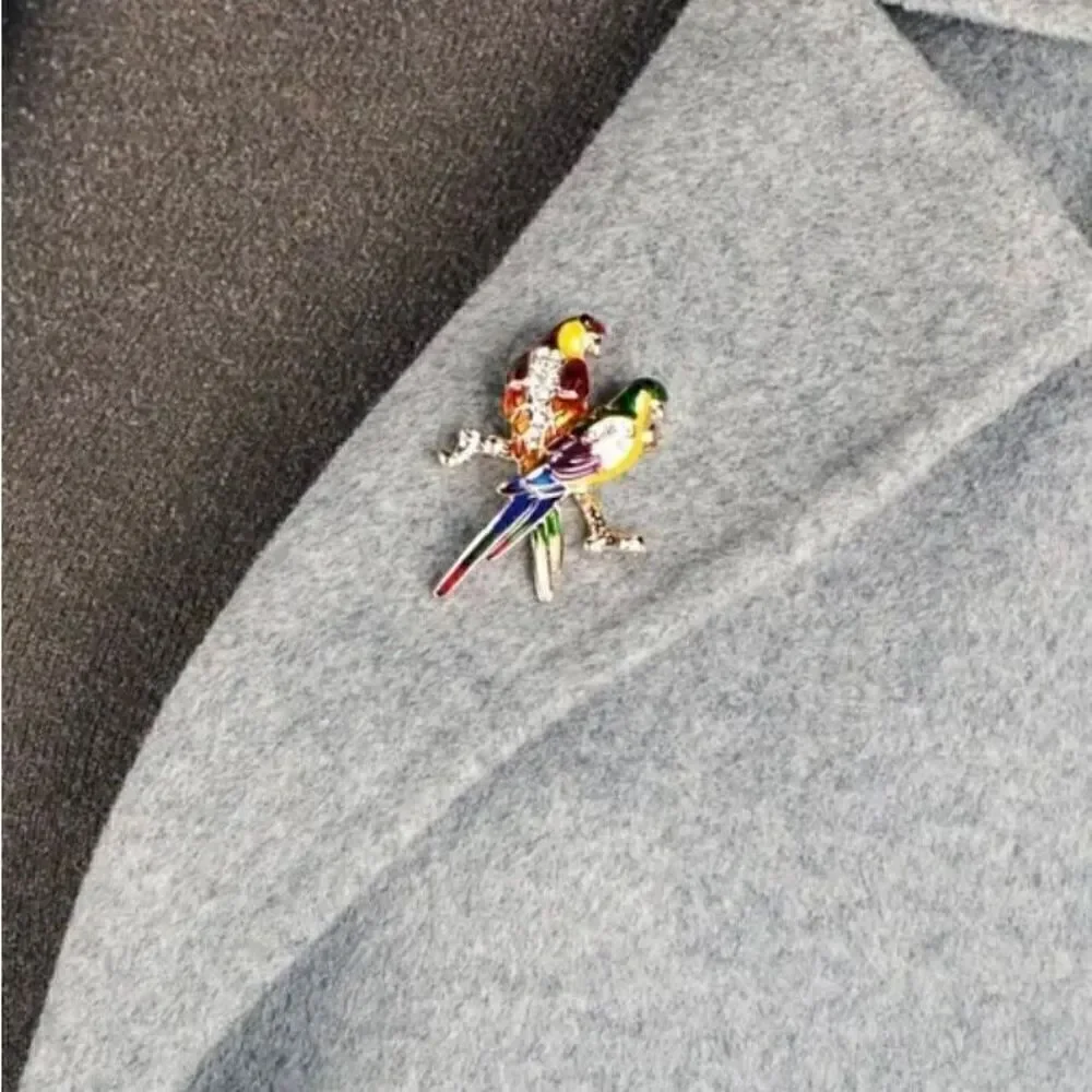 Elegant Parrot Brooch Womens Sparkling Rhinestone Enamel Pin New